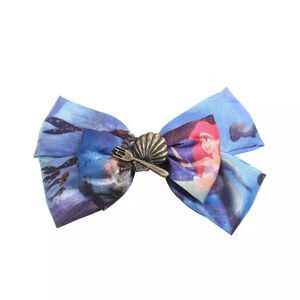Disney's The Little Mermaid‎ Castle Bow